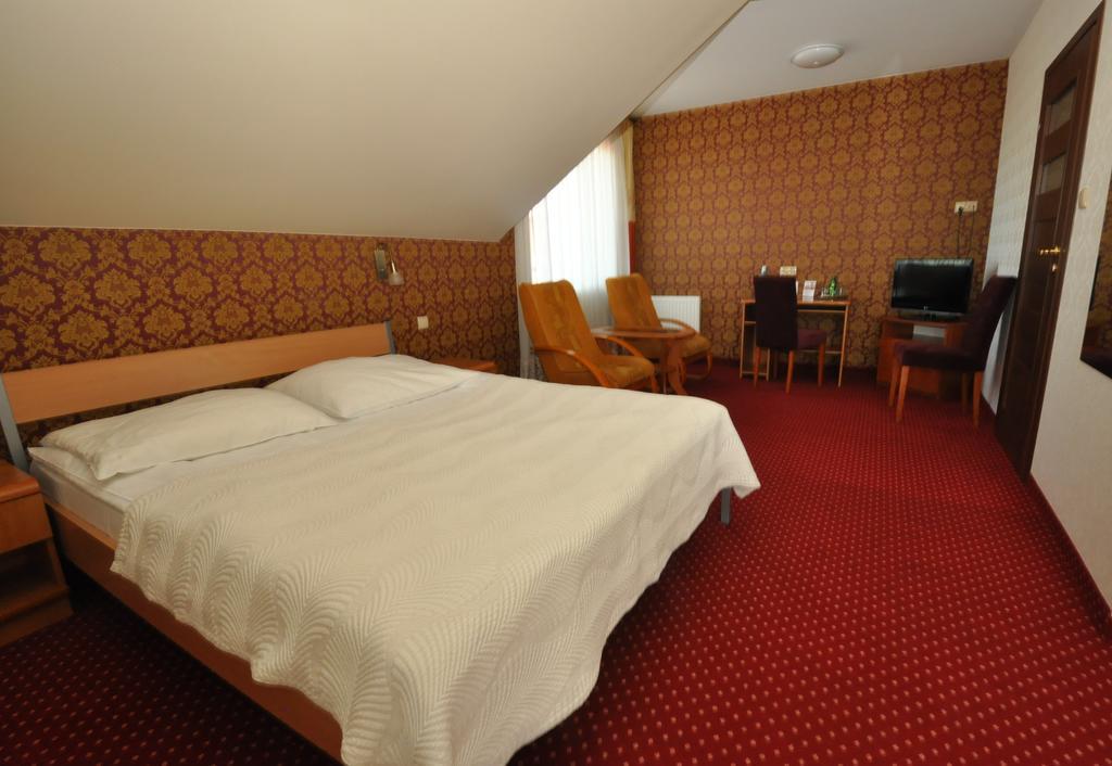 Hotel Chabrowy Dworek Teresin Rom bilde