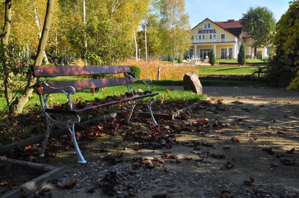 Hotel Chabrowy Dworek Teresin Eksteriør bilde